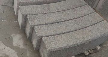 随州芝麻白弧形路牙石